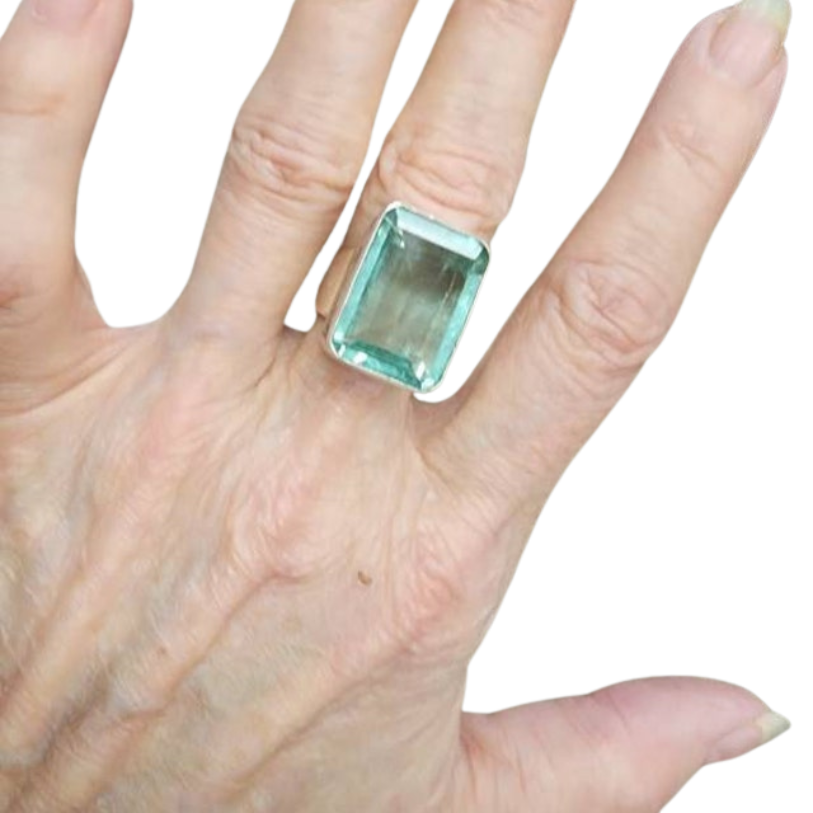 Aquamarine Ring in 925 Sterling Silver