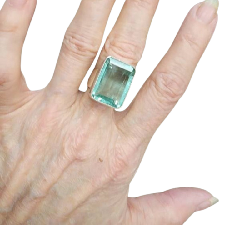 Aquamarine Ring in 925 Sterling Silver